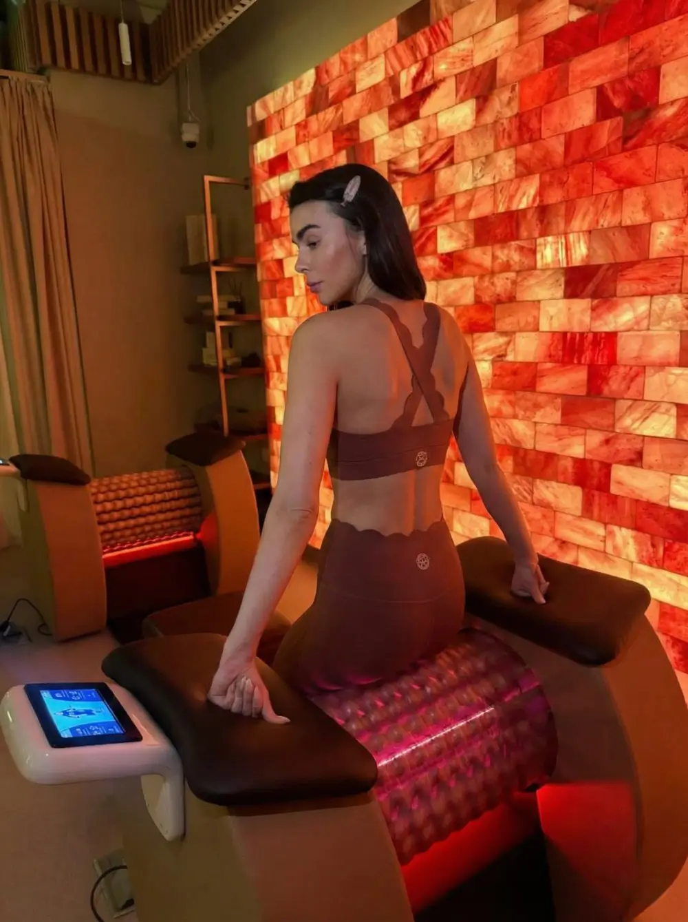 Infrared Roll Shaper Treatment at Studio14